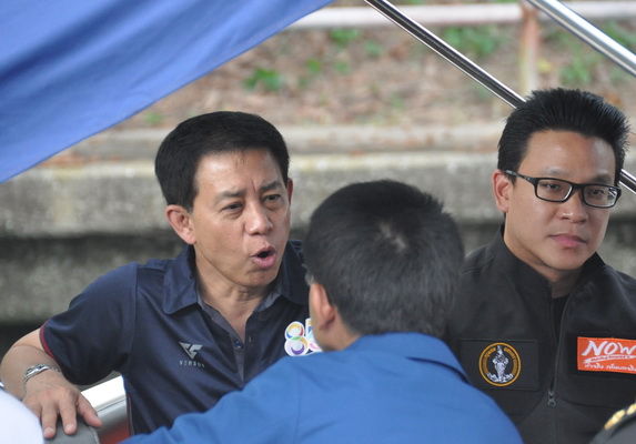 On Ground’ klong2_resize.jpg